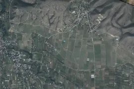 Land For Sale, Ereda