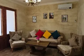 იყიდება ბინა, 2 ოთახიანი, ძველი აშენებული, თბილისი, ვაზისუბანი
