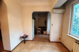 For Rent, 2 Room, Old building, Tbilisi, vake