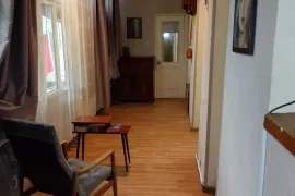 ქირავდება ბინა, 2 ოთახიანი, ძველი აშენებული, თბილისი, ჩუღურეთი