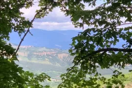 იყიდება მიწის ნაკვეთი, კვესეთი