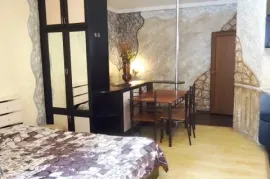 Daily Apartment Rent, 2 Room, Old building, Borjomi , Borjomi