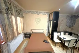 Daily Apartment Rent, 2 Room, Old building, Borjomi , Borjomi