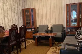 იყიდება ბინა, 3 ოთახიანი, ძველი აშენებული, ბორჯომი, ბორჯომი