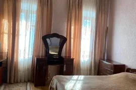 იყიდება ბინა, 3 ოთახიანი, ძველი აშენებული, ბორჯომი, ბორჯომი