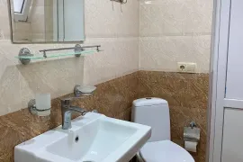 იყიდება ბინა, 3 ოთახიანი, ძველი აშენებული, ბორჯომი, ბორჯომი