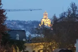 ქირავდება ბინა, 3 ოთახიანი, ძველი აშენებული, თბილისი, მთაწმინდა