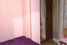 ქირავდება ბინა, 2 ოთახიანი, ძველი აშენებული, თბილისი, საბურთალო