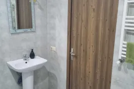 ქირავდება ბინა დღიურად, 2 ოთახიანი, ახალი აშენებული, თბილისი, დიდი დიღომი