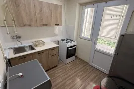 For Rent, 1 Room, Old building, Tbilisi, saburtalo
