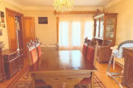 იყიდება ბინა, 3 ოთახიანი, ძველი აშენებული, თბილისი, ვარკეთილი