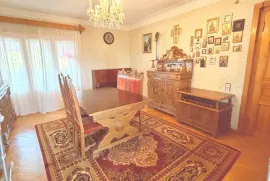 იყიდება ბინა, 3 ოთახიანი, ძველი აშენებული, თბილისი, ვარკეთილი