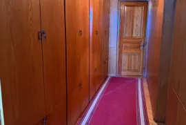 იყიდება ბინა, 3 ოთახიანი, ძველი აშენებული, თბილისი, ვარკეთილი