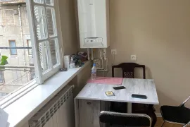 ქირავდება ბინა, 2 ოთახიანი, ძველი აშენებული, თბილისი, ვაკე