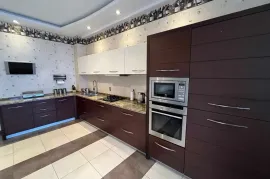 For Rent, 4 Room, Old building, Tbilisi, Krtsanisi