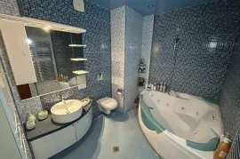 For Rent, 4 Room, Old building, Tbilisi, Krtsanisi