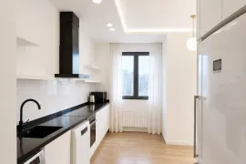 ქირავდება ბინა, 3 ოთახიანი, ახალი აშენებული, თბილისი, საბურთალო