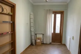 იყიდება ბინა, 4 ოთახიანი, ძველი აშენებული, თბილისი, დიდუბე