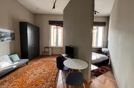 For Rent, 1 Room, Old building, Tbilisi, Chugureti