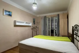 ქირავდება ბინა, 2 ოთახიანი, ძველი აშენებული, თბილისის შემოგარენი