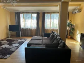 Daily Apartment Rent, 5 Room, Old building, Tbilisi, Vera