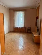 House For Sale, Ruispiri