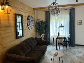 For Rent, 2 Room, Old building, Tbilisi, saburtalo