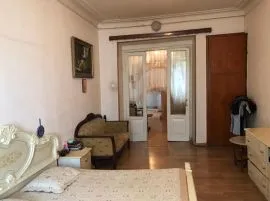 Apartment for sale, 2 Room, Old building, Tbilisi, Chugureti