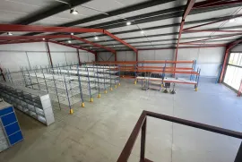 For Rent, Universal commercial space, Navazi