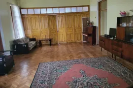 იყიდება სახლი, 6 ოთახიანი, ქობულეთი, ჩაქვი