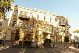 ქირავდება, უნივერსალური კომერციული  ფართი, სოლოლაკი