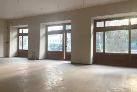 ქირავდება, უნივერსალური კომერციული  ფართი, სოლოლაკი