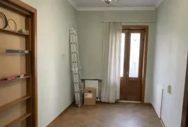 იყიდება ბინა, 4 ოთახიანი, ძველი აშენებული, თბილისი, დიდუბე