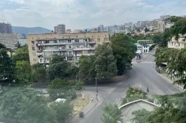 ქირავდება ბინა, 3 ოთახიანი, ძველი აშენებული, თბილისი, საბურთალო