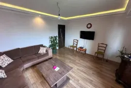 Продается квартира, 2 Kомнатная, Старое здание, Тбилиси, saburtalo