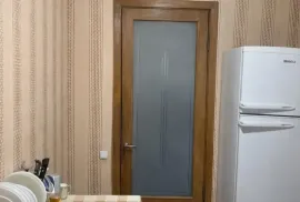 იყიდება ბინა, 4 ოთახიანი, ძველი აშენებული, თბილისი, დიდუბე