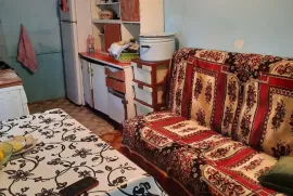 იყიდება მიწის ნაკვეთი, ვეძისი