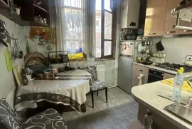 Продается Дом, 5 Kомнатная, Тбилиси, Авлабари