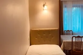 ქირავდება ბინა დღიურად, 1 ოთახიანი, ძველი აშენებული, ბათუმი, რუსთაველის უბანი