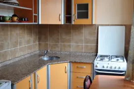 ქირავდება ბინა დღიურად, 1 ოთახიანი, ძველი აშენებული, ბათუმი, რუსთაველის უბანი