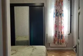ქირავდება სახლი, 7 ოთახიანი, თბილისი, საბურთალო