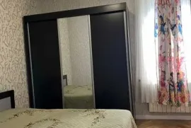 ქირავდება სახლი, 7 ოთახიანი, თბილისი, საბურთალო