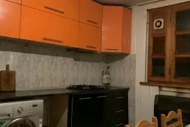 იყიდება ბინა, 4 ოთახიანი, ძველი აშენებული, თბილისი, დიღმის მასივი