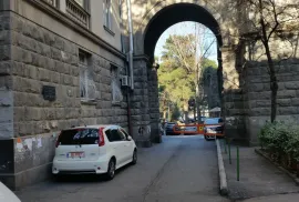 Apartment for sale, 6 Room, Old building, Tbilisi, vake