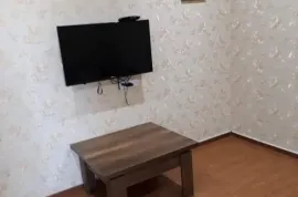 Аренда, 2 Kомнатная, Старое здание, Тбилиси, Тбилисское море