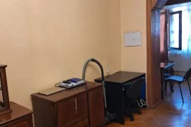 For Rent, 2.5 Room, Old building, Tbilisi, saburtalo