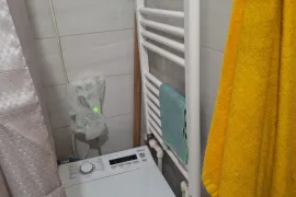 For Rent, 2.5 Room, Old building, Tbilisi, saburtalo
