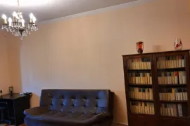 For Rent, 2.5 Room, Old building, Tbilisi, saburtalo