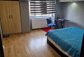 For Rent, 5 Room, Old building, Tbilisi, Chugureti