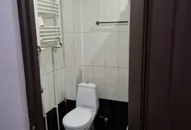 For Rent, 5 Room, Old building, Tbilisi, Chugureti